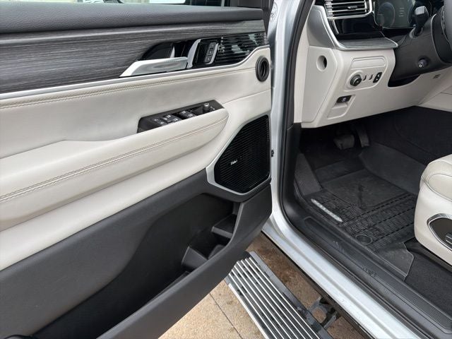 2023 Jeep Wagoneer Series III