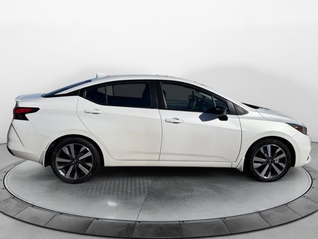 2021 Nissan Versa 1.6 SR