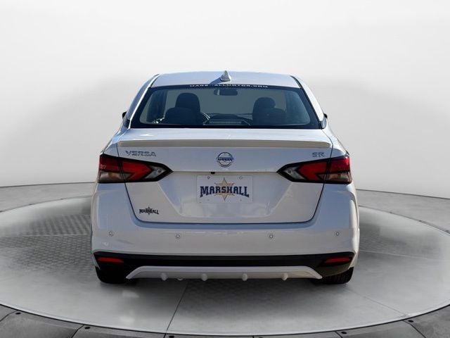 2021 Nissan Versa 1.6 SR