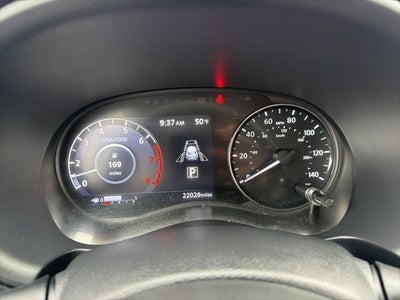 2021 Nissan Kicks SR