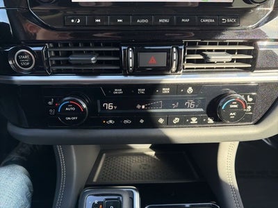 2024 Nissan Pathfinder Platinum