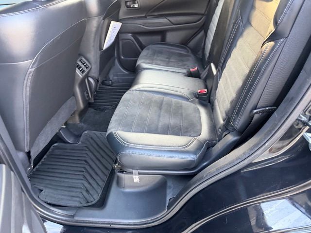 2020 Mitsubishi Outlander SE