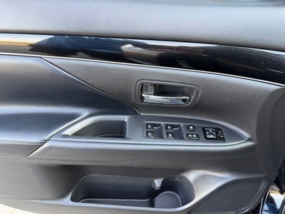 2020 Mitsubishi Outlander SE