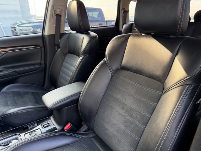 2020 Mitsubishi Outlander SE