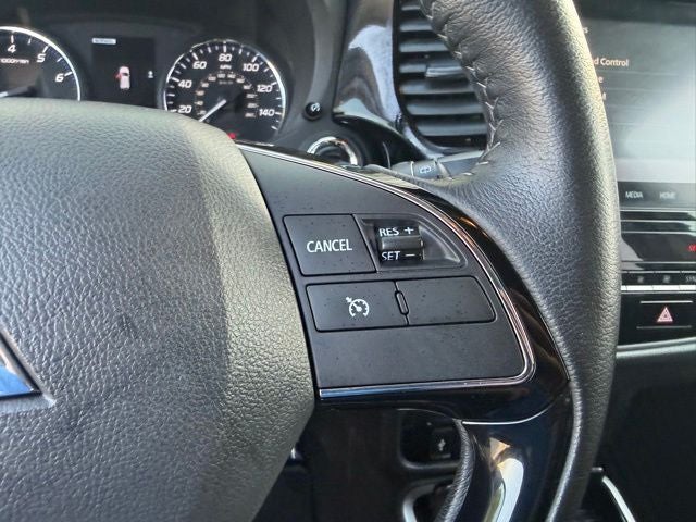 2020 Mitsubishi Outlander SE