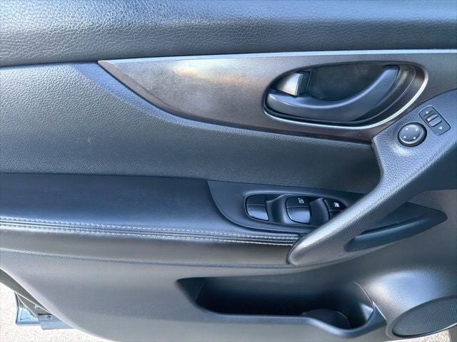 2022 Nissan Rogue Sport S