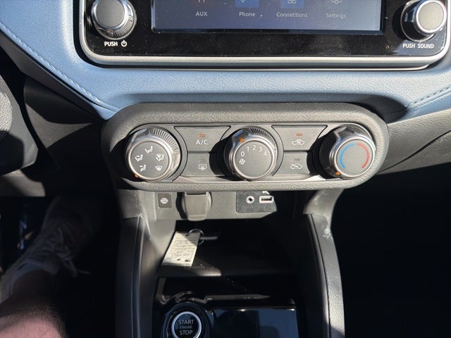 2025 Nissan Versa 1.6 SV