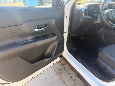 2027 Nissan Kicks SV