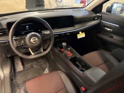 2025 Nissan Kicks SR
