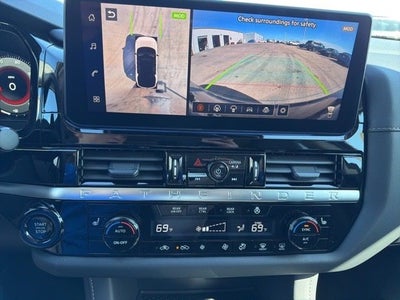 2026 Nissan Pathfinder SL